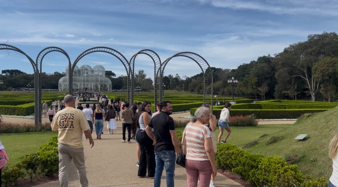 Parques bem cuidados exigem mais do que limpeza. Curitiba mostra como.